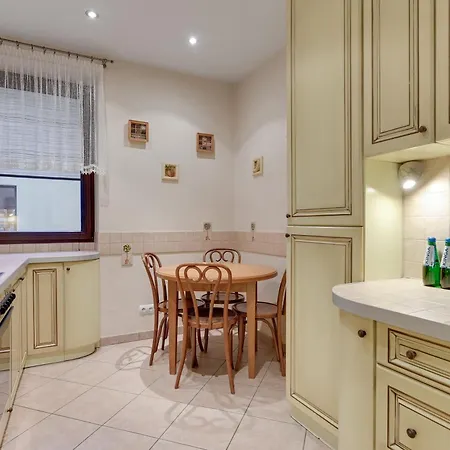 Center 4 - Jacuzzi By Grand Gdynia